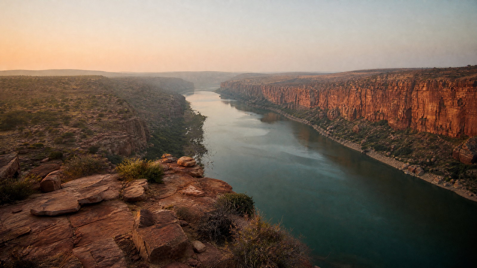 Granite cliffs of the Penna River gorge beneath Gandikota Fort in Andhra Pradesh
